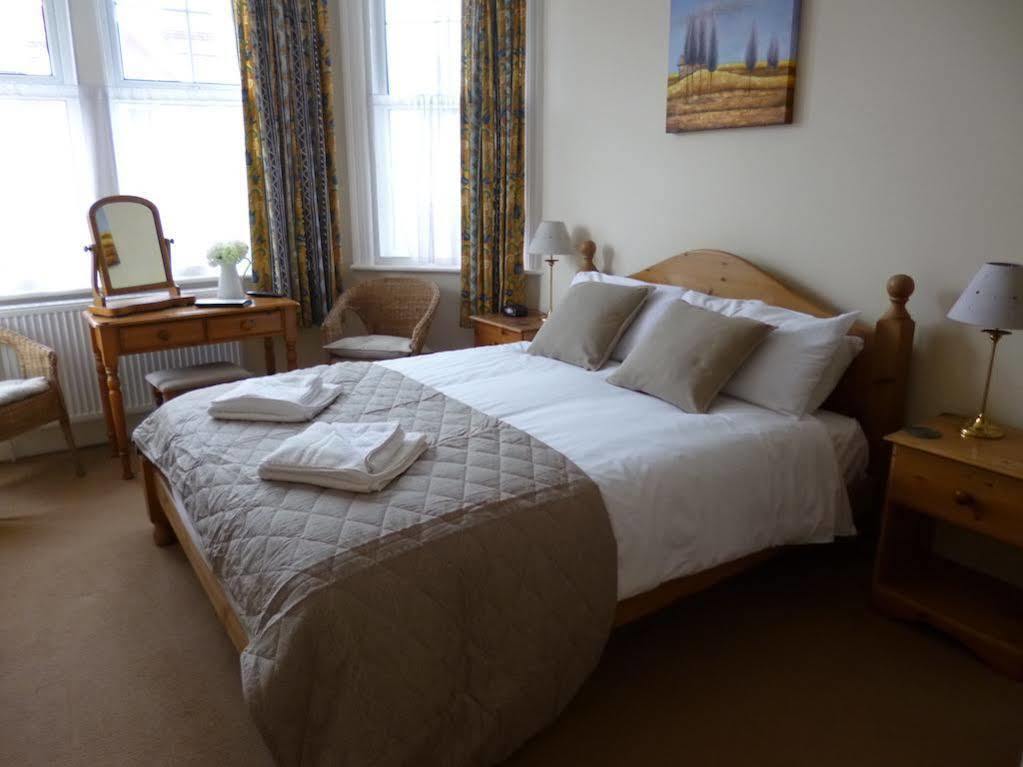 Beamsley Lodge B&B Истбурн Экстерьер фото